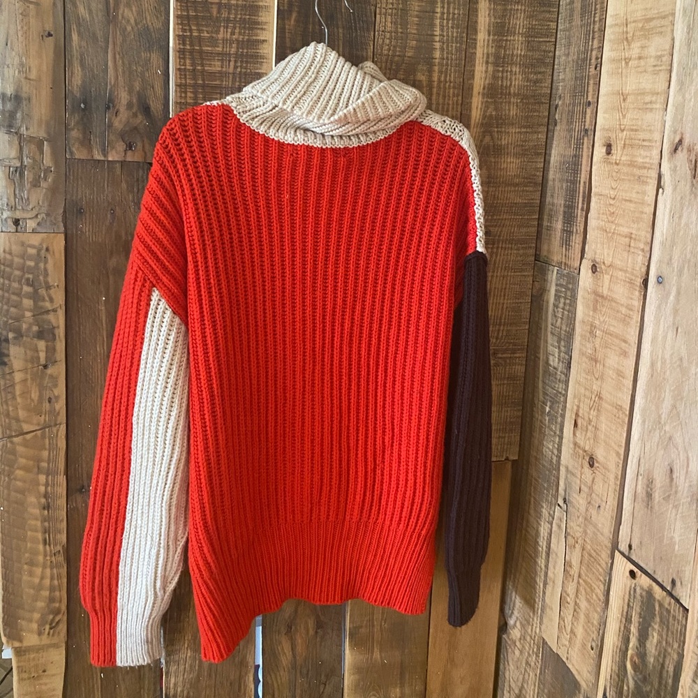 Color Block Knit Sweater - Picture 2 of 2